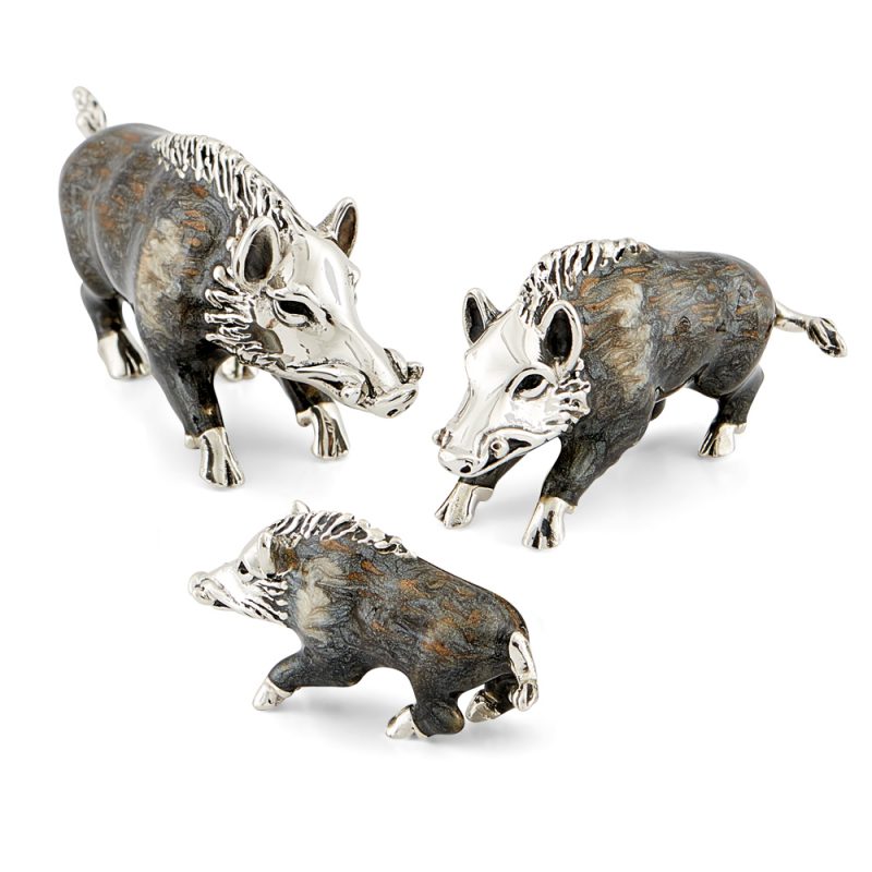 ST313-wild-boars-grey
