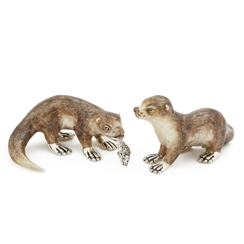 ST575-Otter-couple