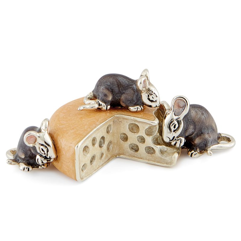 ST348-mice-on-cheese