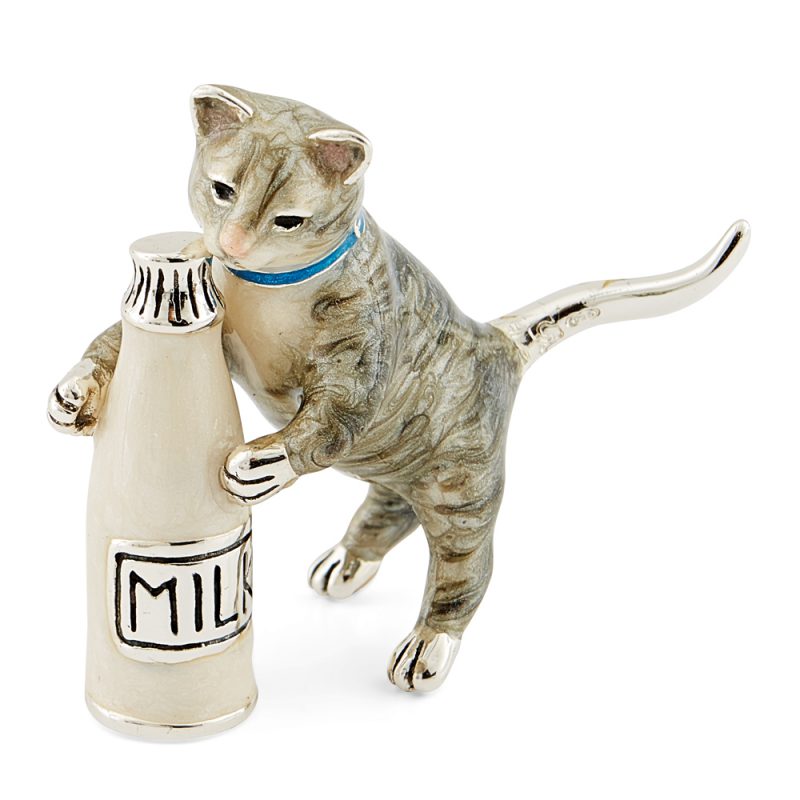 ST439-Cat-milk-tabby