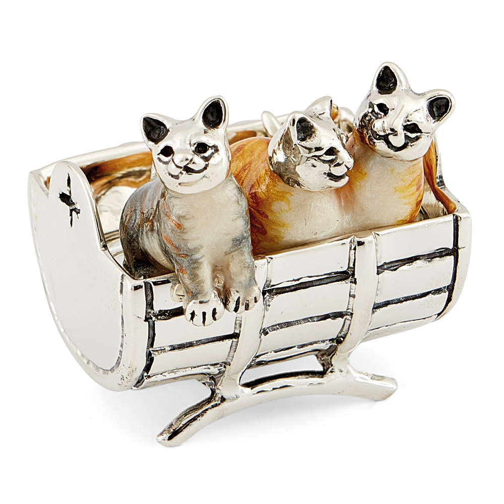 ST472-Cats-on-barrel